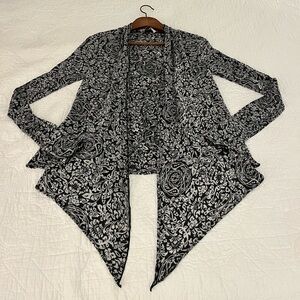 Dark and Light Gray contrast  Patterned Women's Top